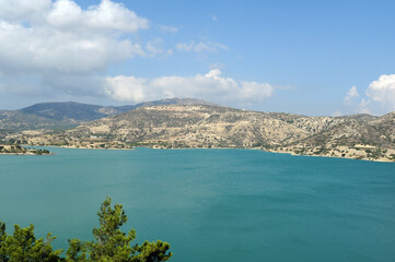 Fototapeta na wymiar Le barrage de Bramiana près d'Iérapétra en Crète