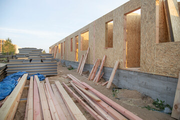 Construction of a wooden house from SIP panels.