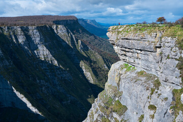 Autumn landscape at the Salto del Río Nervion in the Monte Santiago Natural Monument. Region of the Merindades. Province of Burgos, Autonomous Community of Castilla y León, Spain, Europe