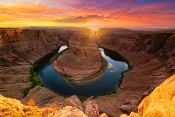 Zelfklevend Fotobehang grand canyon zonsondergang hoefijzer bocht arizona. Reizen arizona Horseshoebend in de buurt van pagina arizona. © emotionpicture