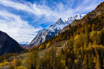 Panorama Autunnale Valle D'Aosta Monte Bianco