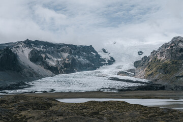Fototapeta na wymiar Icelandic Glaciers and Icebergs, Landscape in Summer