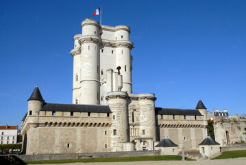 Fototapeta na wymiar Château de Vincennes et son donjon, ville de Vincennes, département du Val de Marne, France