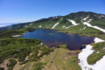 Fototapeta na wymiar 空から見る初夏の羅臼湖（北海道・知床） 