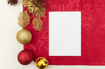 Maqueta de postal de regalo o felicitación por navidad o momento conmemorativo. Colores...