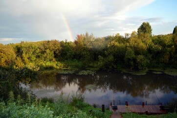Радуга, рыбалка, мостик, удочк, река, лес, цветы, небо, картина, Ель, красота, картина, трава, облака, отражение