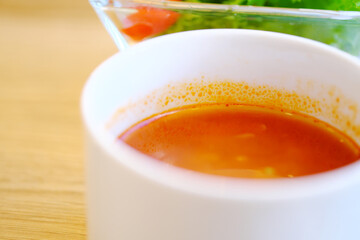 トマトスープの朝食イメージ素材