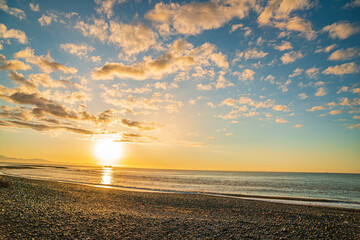 海と日の出