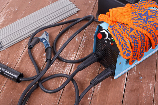 Industrial tool - Welding machine, electrode and working gloves