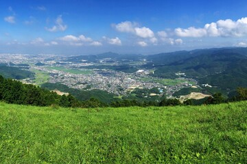 山から見下ろす街並み