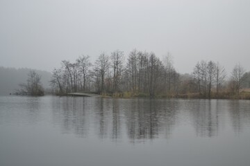 Fototapeta na wymiar Autumn fishing on the pond