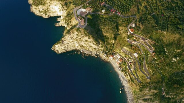 Vista aerea scogliera di Palmi. Calabria, Italia