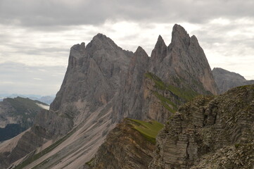 Fototapeta premium Hiking in the Seceda and Seiser Alm / Alpe di Siusi mountains in the Dolomites, Northern Italy