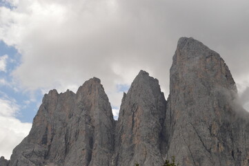 Obraz premium Hiking in the stunningly beautiful and dramatic mountains of South Tyrol in the Dolomites, Northern Italy