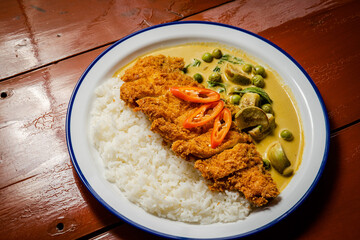 fried pork with japan curry