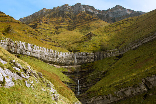 Churron de Agualto Birth of the river Pas. Vega de Pas.