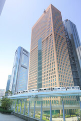 Obraz premium 汐留シオサイト ゆりかもめ ペデストリアンデッキ