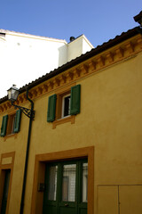 Fototapeta na wymiar case colorate paesino villaggio