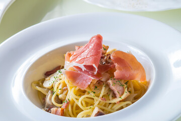 キノコと生ハムのスパゲティ