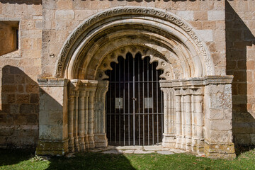 Fototapeta premium church of San Pedro Apóstol, 12th century, Villacadima, Guadalajara, Spain