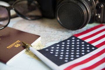 Passeport et drapeau américain