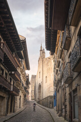 Calles del casco antiguo Hondarribia (Fuenterrabía) en el Pais Vasco.