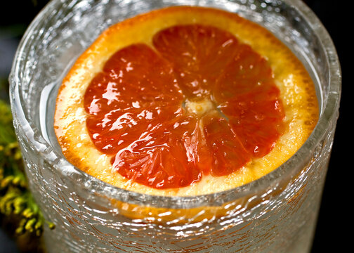 Close up of sumo collins cocktail
