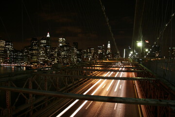 Fototapeta na wymiar Brooklynn Bridge at night