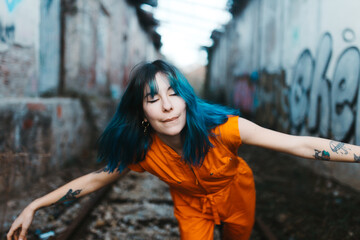 woman with orange diver.