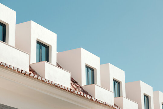 Repeating summer apartments