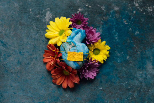 covid-19, global pandemic with hopeful message.