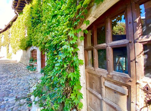 old house in the village of Perouges