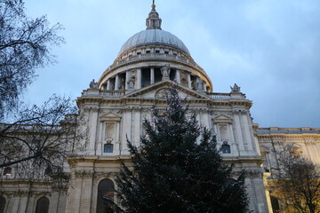 Fototapeta premium Saint Paul´s Cathedral in London in December, England