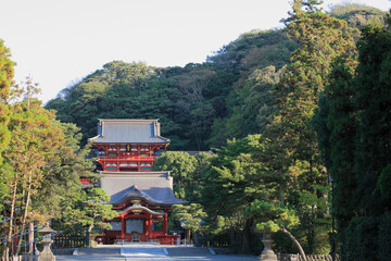 鶴岡八幡宮　本宮　舞殿