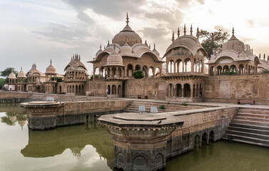evening at kusum sarovar near govardhan