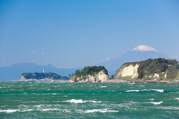 材木座海岸と富士山