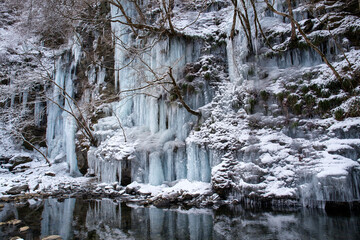 三十槌の氷柱