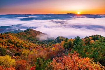 Panele Szklane  The beautiful autumn sea of clouds sunrise of Singanense of China.