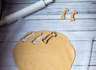 Making dog biscuits with a cookie cutter