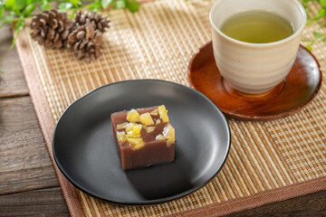 栗ようかんと緑茶