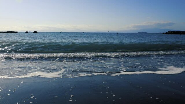 晩秋の湘南の海
