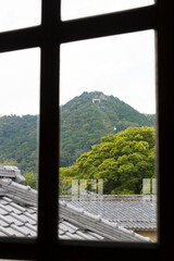 Fototapeta na wymiar 白雲館からの八幡山