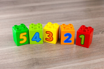 numbers on dice from 1 to 5. learning to count and math