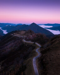 Route vers Guzet station ski Ariege mer de nuages drone