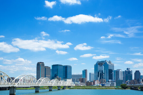 大阪梅田の都市風景