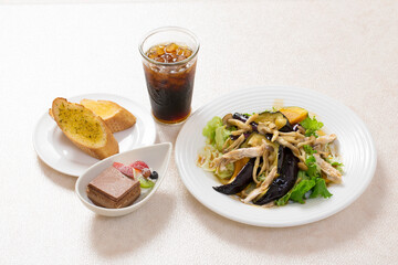 ナスとササミのサラダランチ