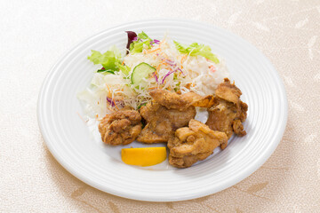 鶏肉の唐揚げ