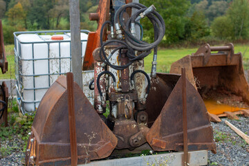 Rostige Schaufel von Bagger  Baustelle