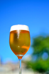 青空と冷えたビール