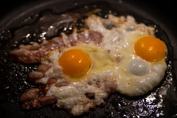 Eier mit Speck